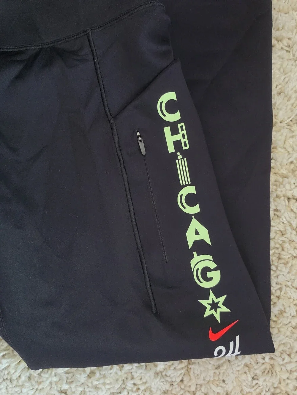 NWT Nike Womans Chicago 2024 High Rise 7/8 Black Leggings